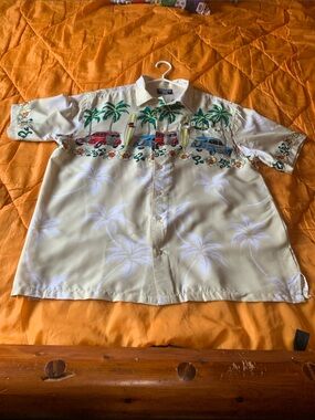 Men's Cream Tropical Print Short Sleeve Button-Down Shirt